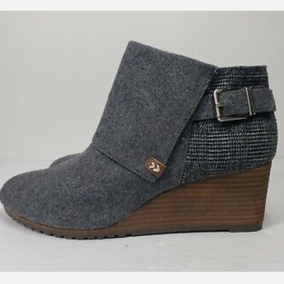Dr Scholl's American Wedge
Microsuede Round Toe Ankle
Booties Gray USA Size 10 - Picture 2 of 6